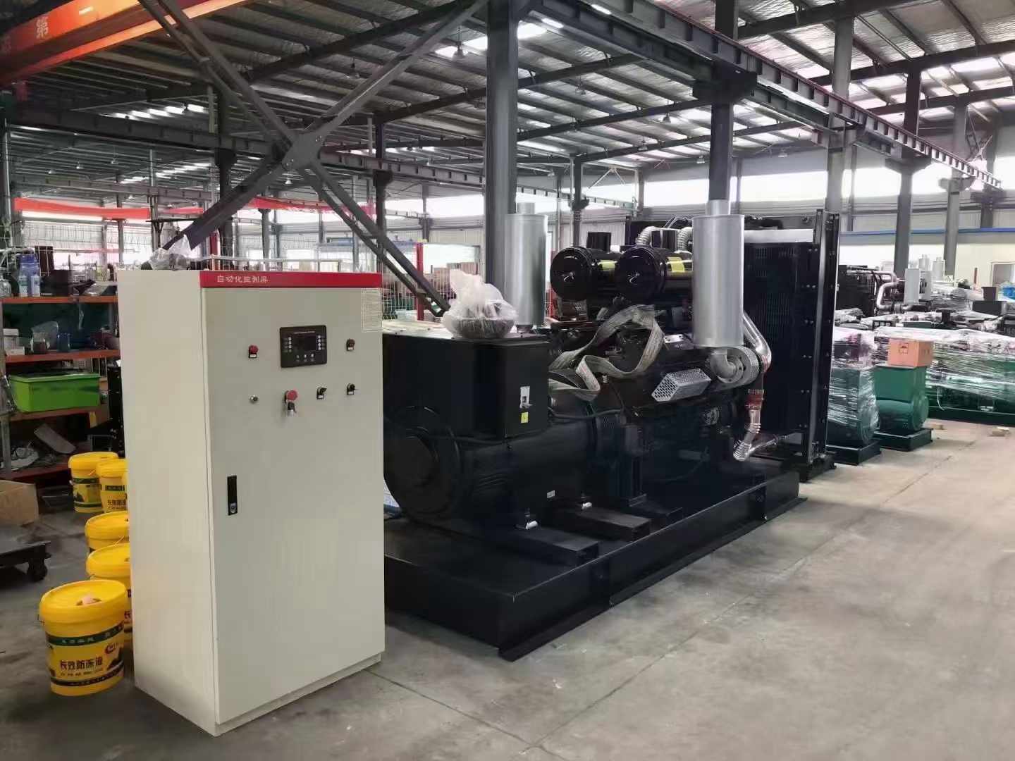 阿拉善柴油发电机运行时的噪音和振动水平如何？