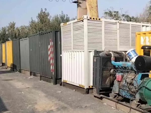 阿拉善200KW柴油发电机机组每小时油耗是多少？